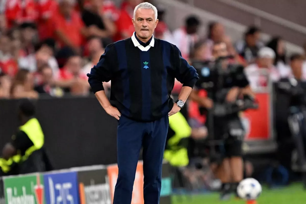 Maçtan çok konuşuldu! İşte Mourinho'nun kazağının fiyatı