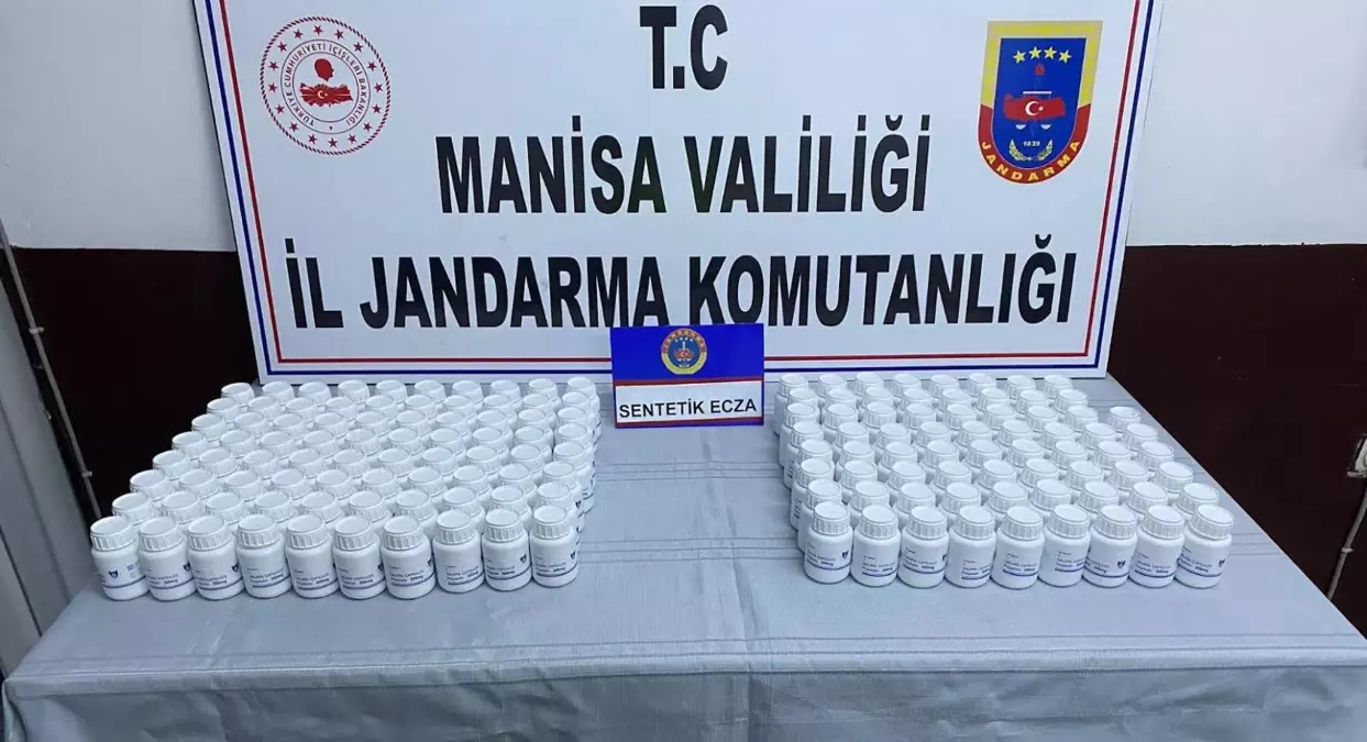 Manisa&apos;da 8 Bin 740 Sentetik Hap Ele Geçirildi