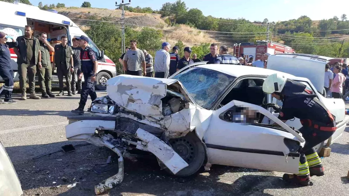Samsun'da Kafa Kafaya Çarpışma: 1 Ölü, 10 Yaralı