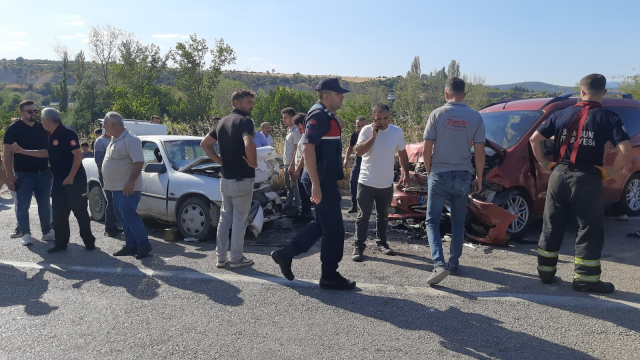 samsun da iki arac kafa kafaya carpisti 1 olu 18991264 5909 m