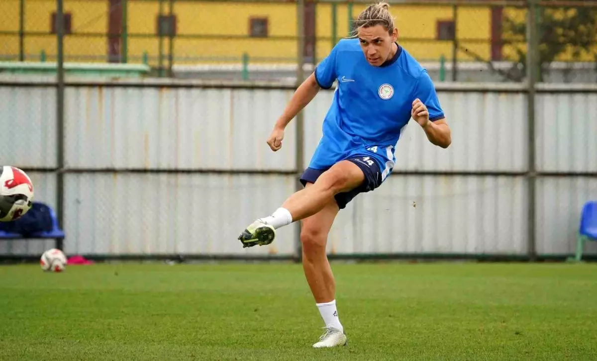 Çaykur Rizespor, Taylan Antalyalı'yı Transfer Etti