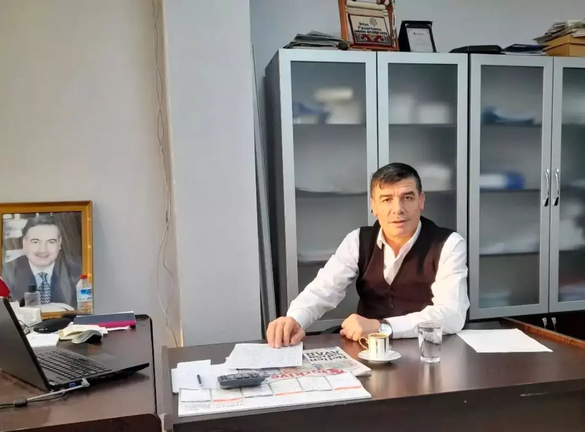 Sakarya Büro Müdürü İhsan Ataseven, Kalp Krizi Nedeniyle Hayatını Kaybetti