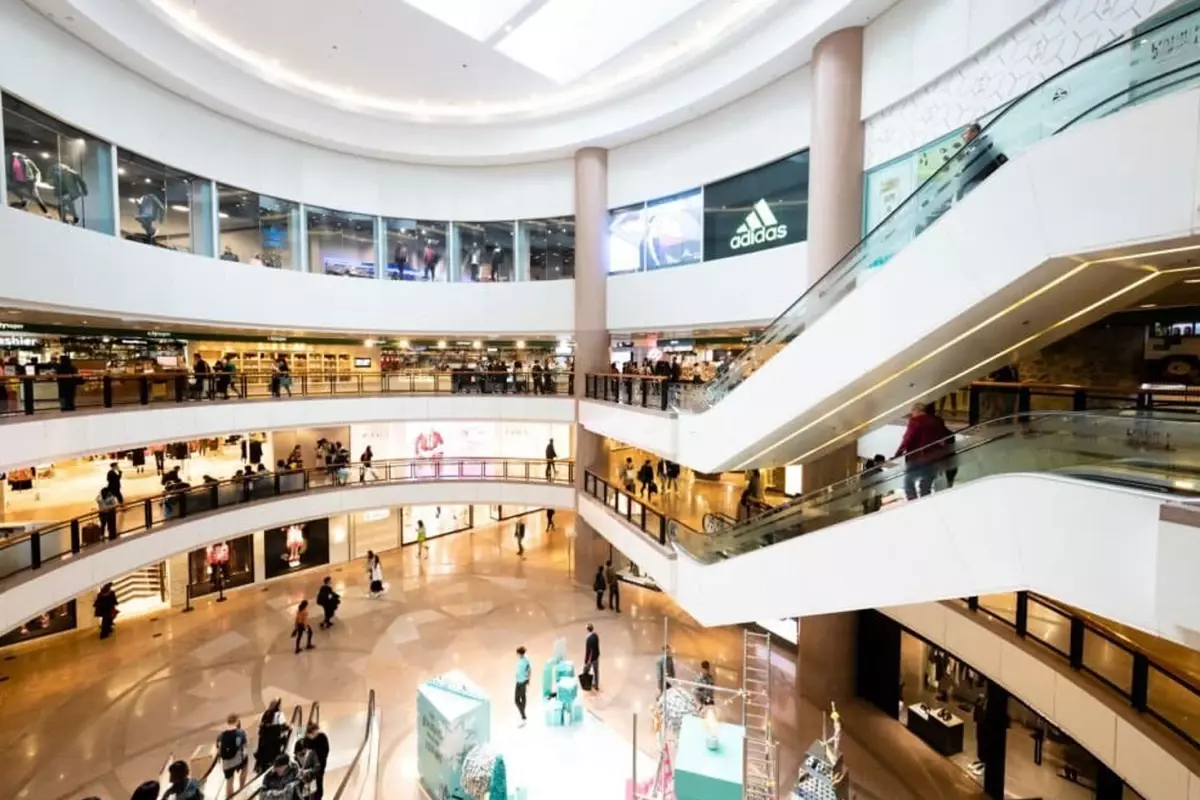 Türkiye'nin ilk lüks AVM'si kapatıldı