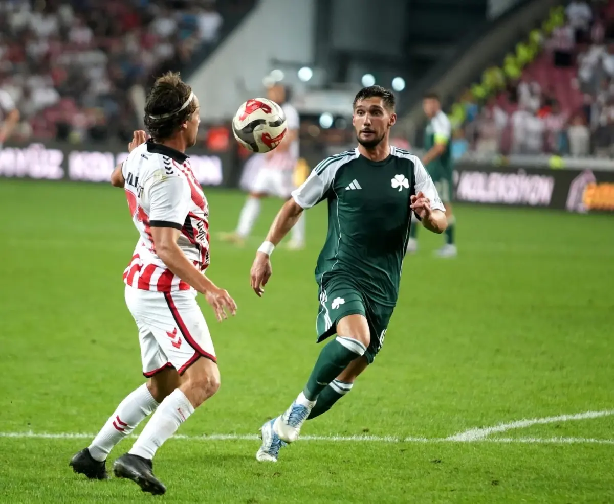 Samsunspor, Panathinaikos ile Golsüz Beraberlik Sağladı