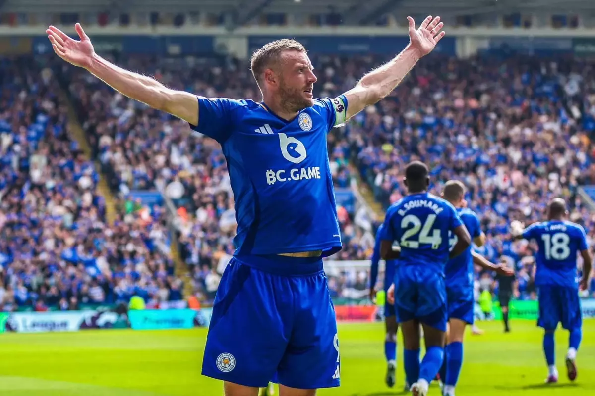 Yılların efsane golcüsü Vardy&apos;nin yeni takımına bakın