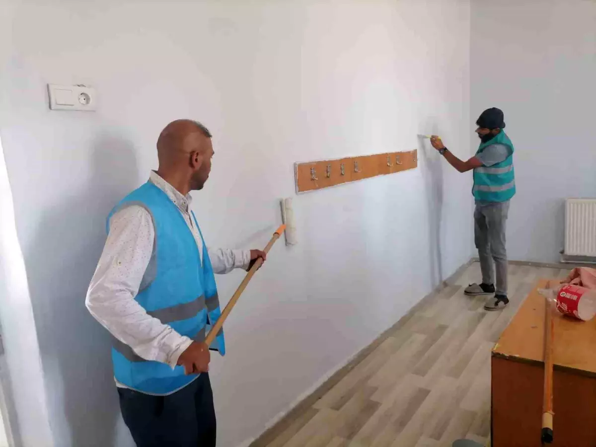 Denetimli Serbestlikle Eğitime Destek: Hınıs&apos;ta Okul Temizliği
