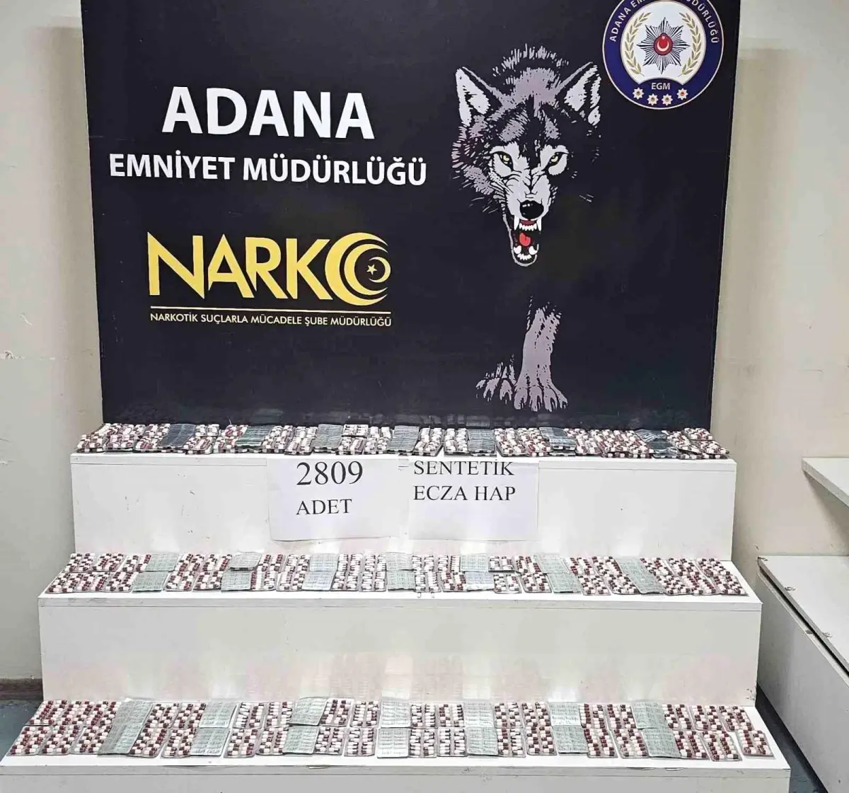 Adana'da Uyuşturucu Hap Bulundu, 16 Yaşındaki Şüpheli Tutuklandı