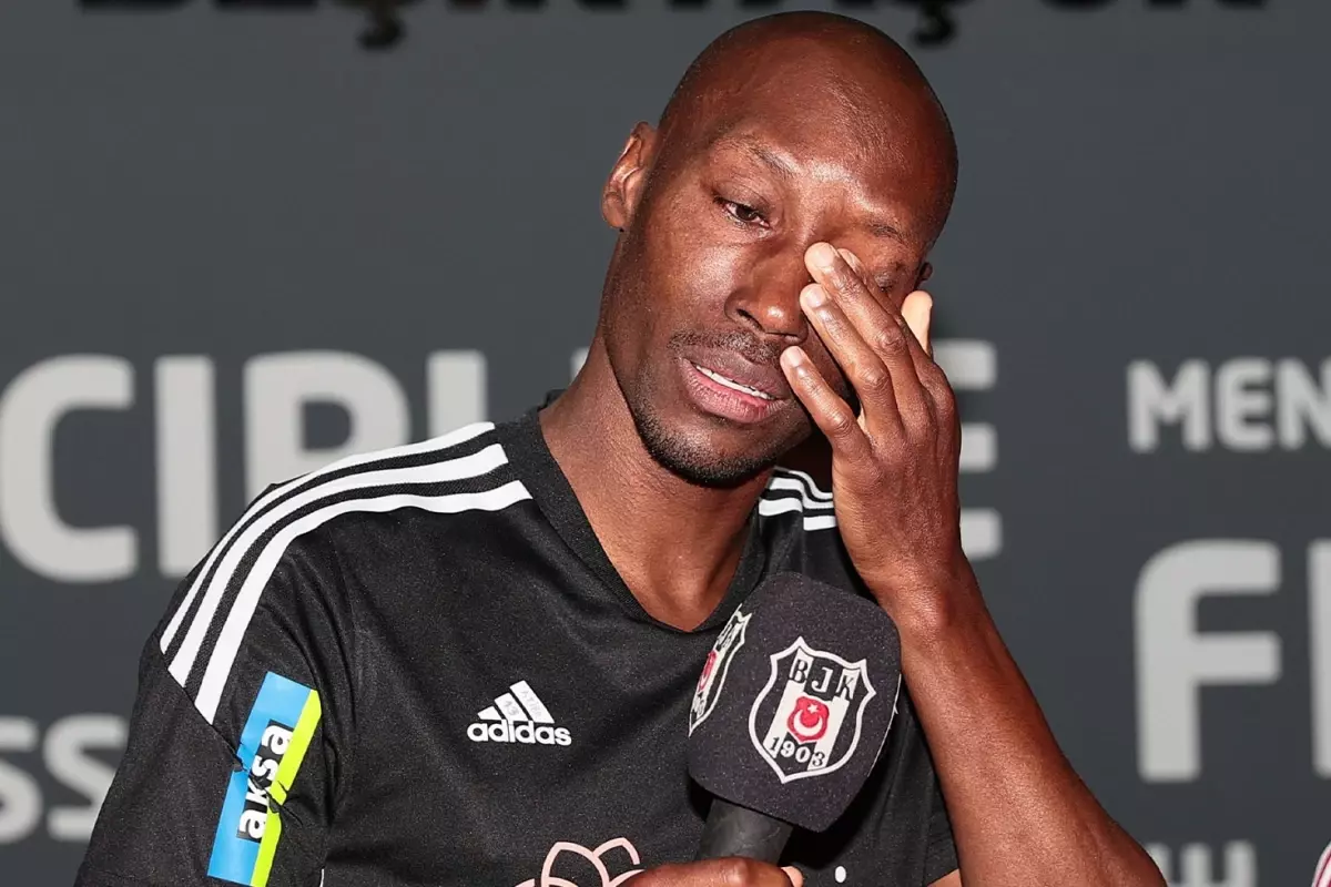 Atiba Hutchinson Türkiye'ye geri döndü