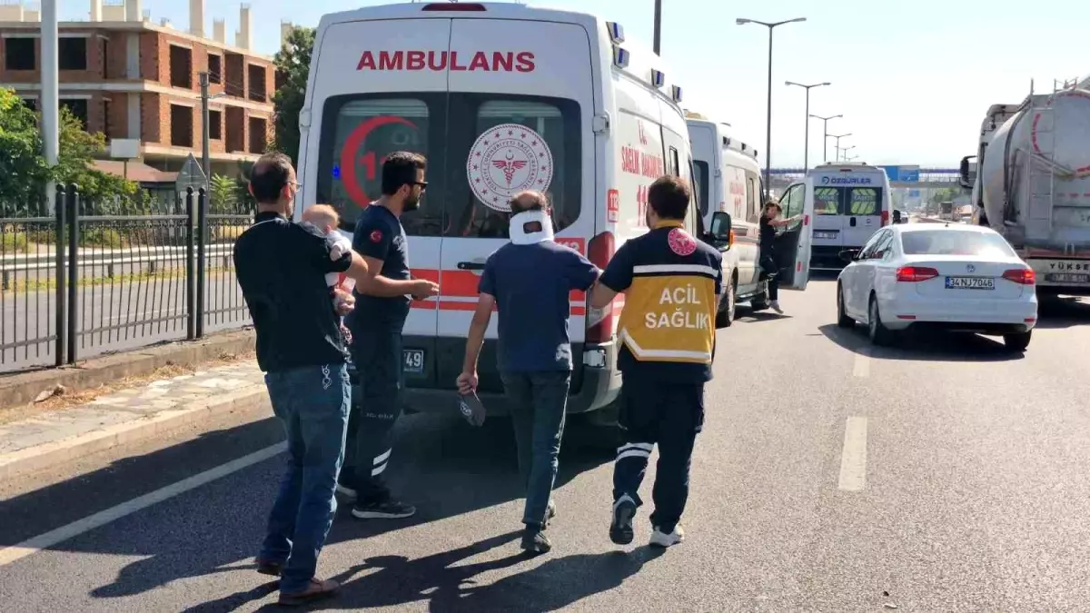D-100 Karayolunda Silobasın Otomobile Çarpması Sonucu 7 Kişi Yaralandı