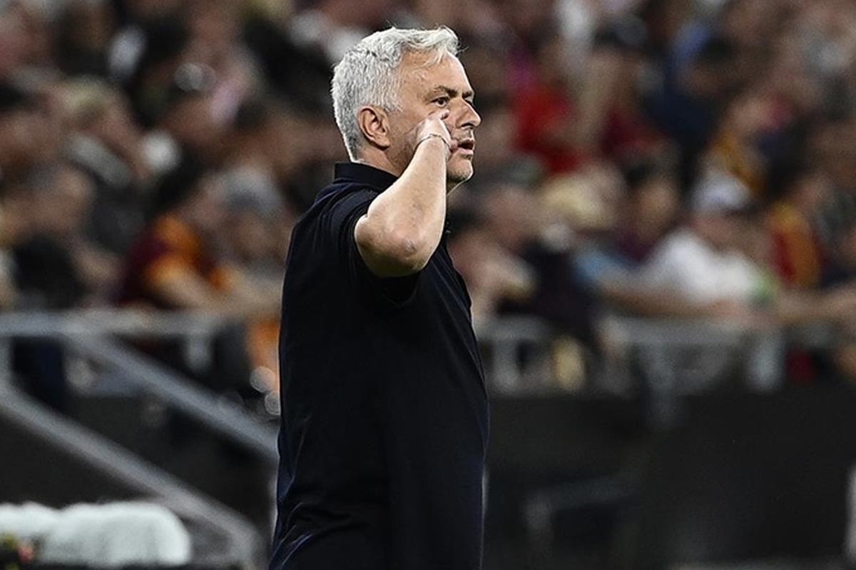 Fenerbahçe, Jose Mourinho ile yollarını ayırdı