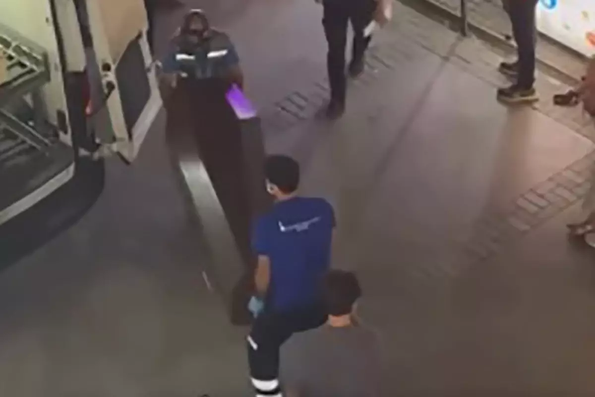 Günlerdir aranıyordu, çürümüş cesedi apartman boşluğundan çıktı