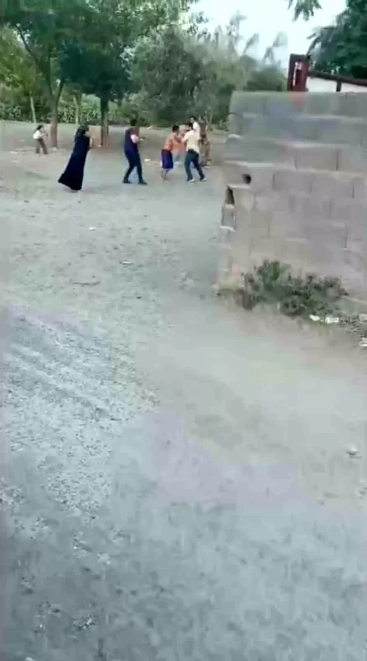 Hatay'da Operasyon Sırasında Polise Taşlı Saldırı: 9 Tutuklama