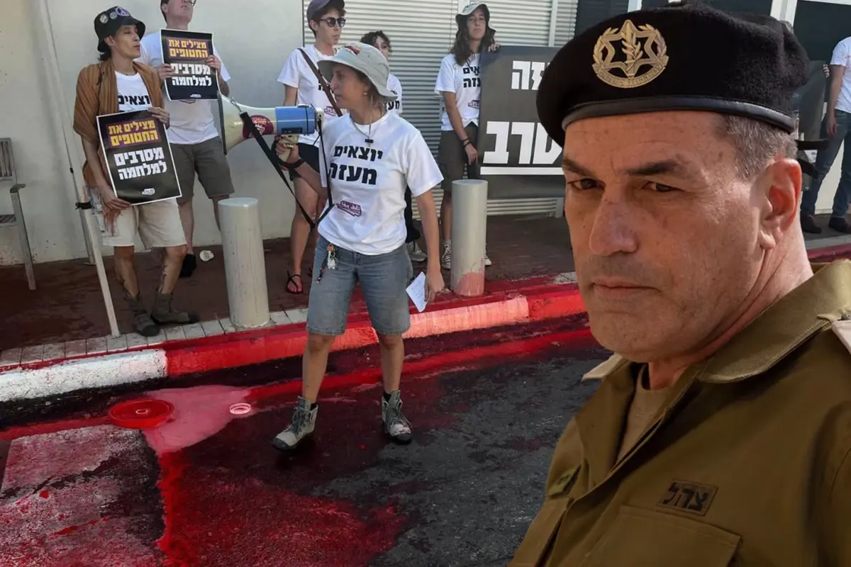 İsraillilerin sabrı taştı, protestocular Genelkurmay Başkanı Zamir'in evini bastı