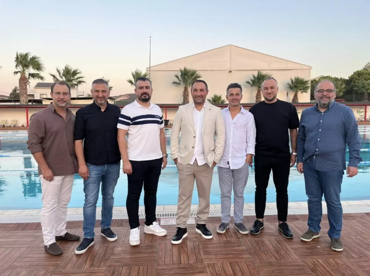 Spor Medyası İzmir'de Yaza Veda Etkinliğinde Bir Araya Geldi