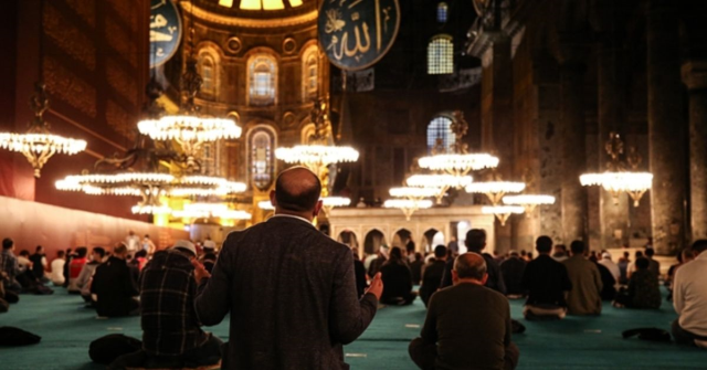 Mevlid Kandili ne zaman? 2025 Mevlid Kandili hangi güne denk geliyor?