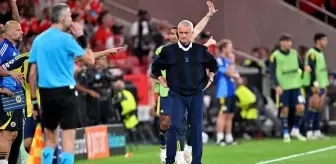 Mourinho kovuldu mu, istifa mı etti?