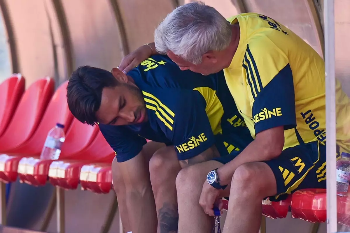 Mourinho'nun kovulması sonrası İrfan Can Kahveci'den İngilizce paylaşım