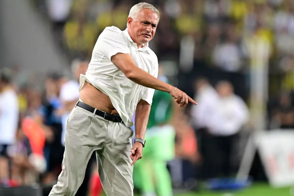Mourinho'nun gönderilmesi sonrasında ultrAslan'dan olay paylaşım