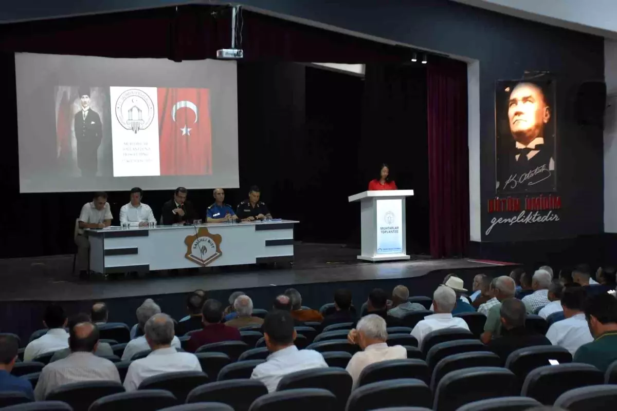 Salihli Kaymakamı Muhtarlarla Sorunları Görüşmek Üzere Toplandı