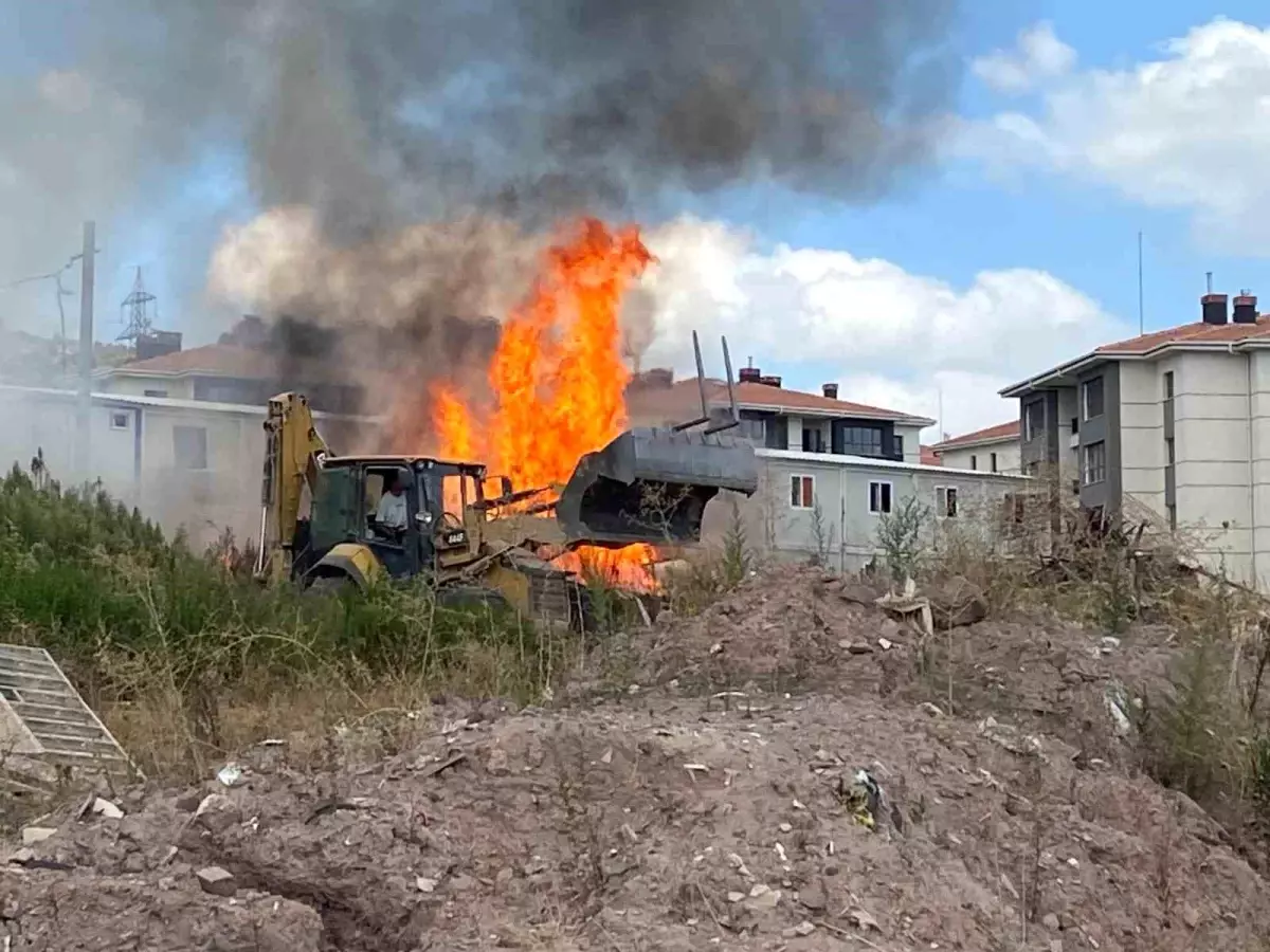 Kocaeli'deki Şantiyede Yangın Çıktı