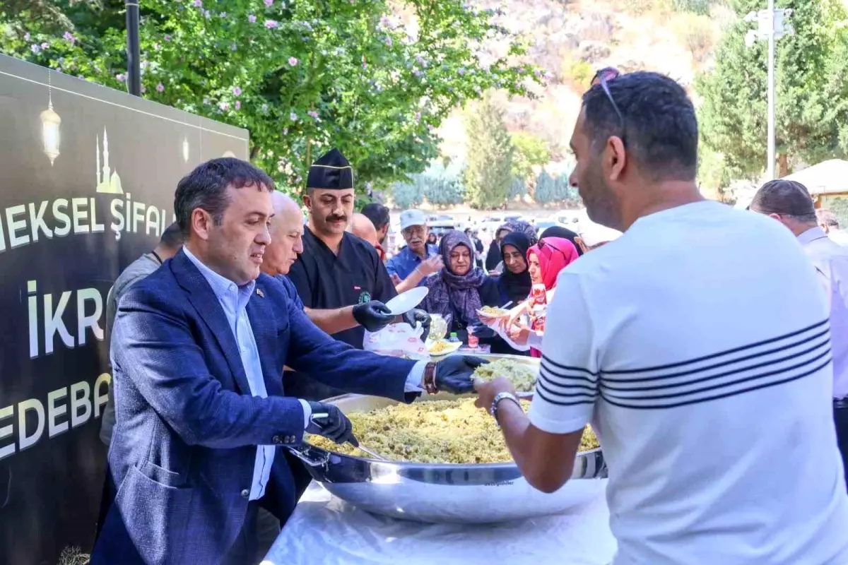 Bilecik Valisi, Şeyh Edebali Külliyesi'nde Vatandaşlarla Buluştu