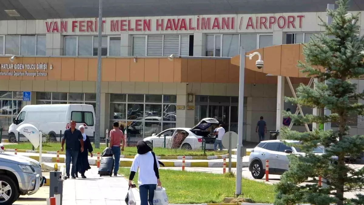 Van Ferit Melen Havalimanı'nın 3 Ay Kapatılması Turizm Sektörünü Endişelendiriyor