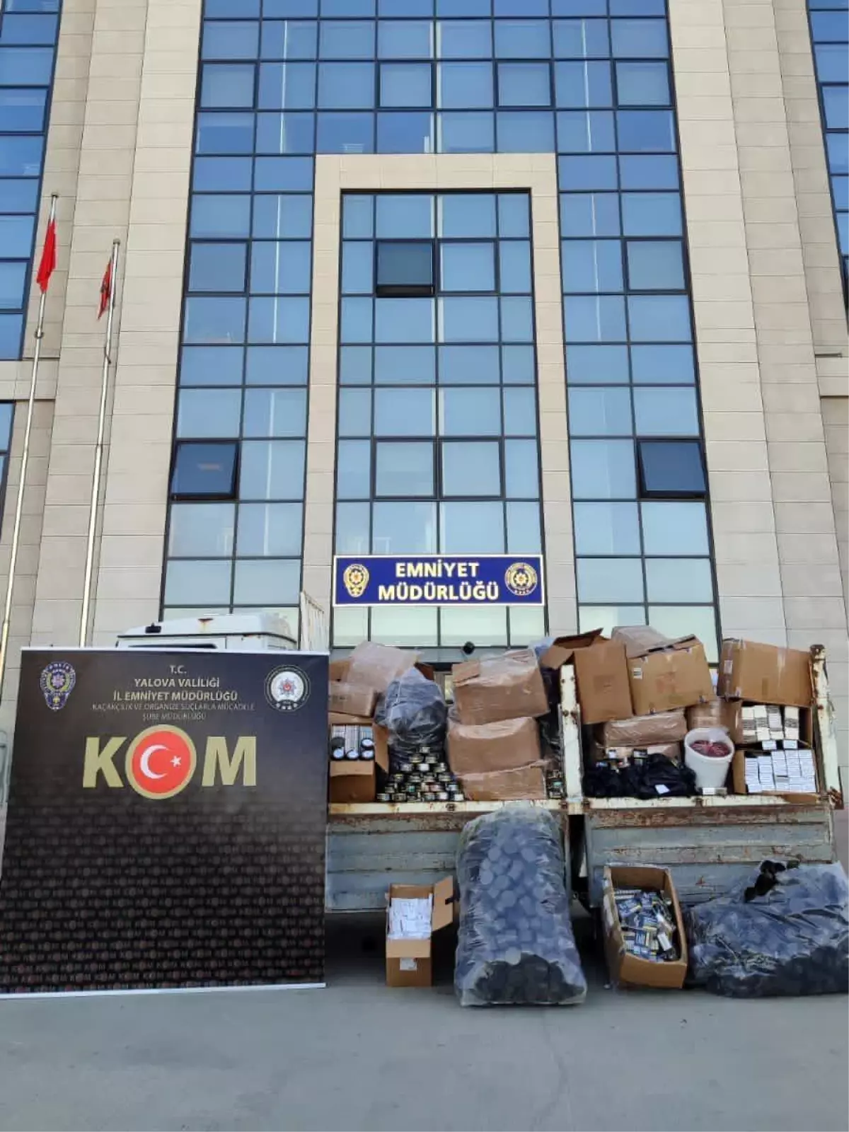 Yalova'da Kaçak Tütün ve Elektronik Cihaz Operasyonu: 3 Gözaltı