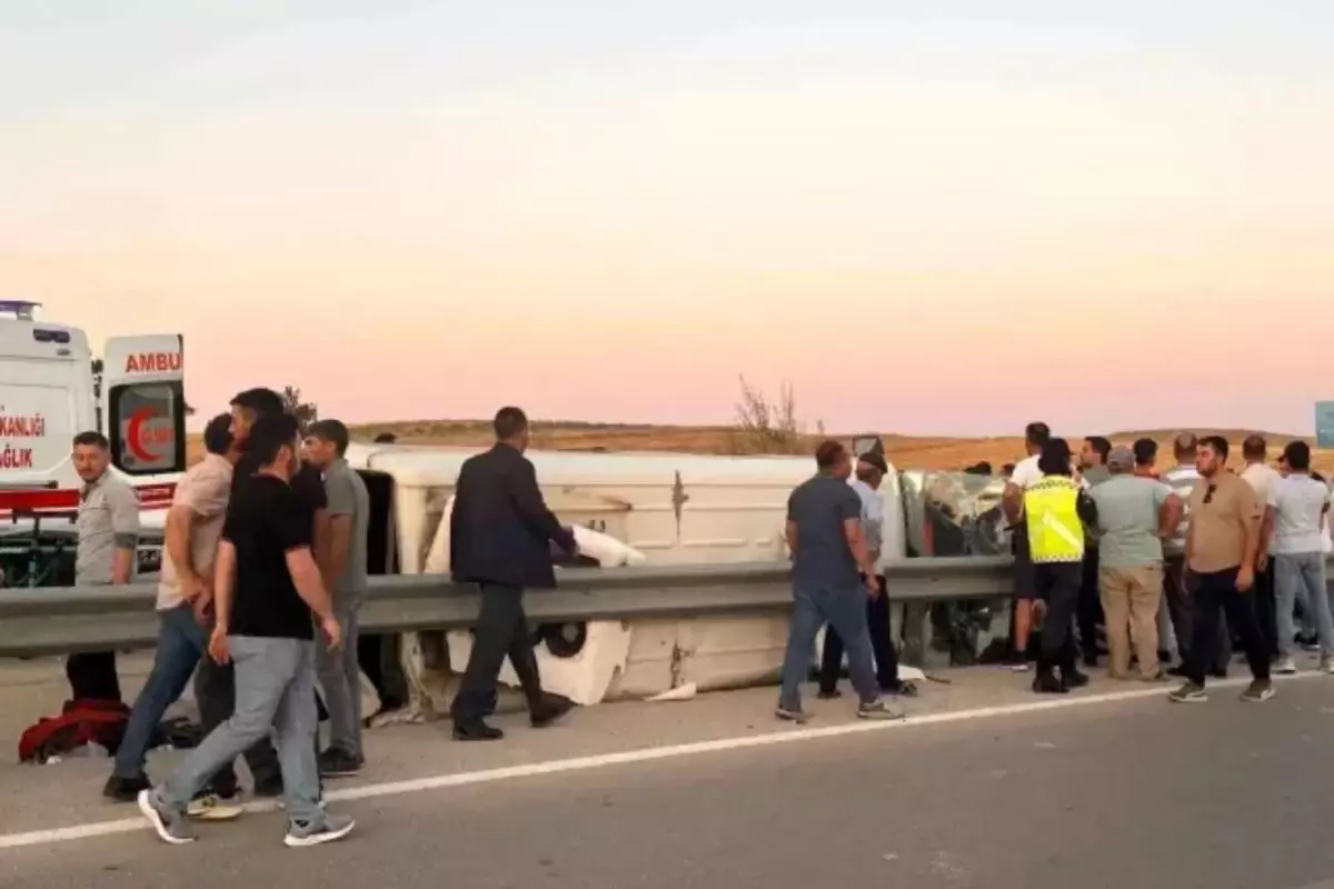 Afyonkarahisar'da feci kaza! 10 kişi yaralandı