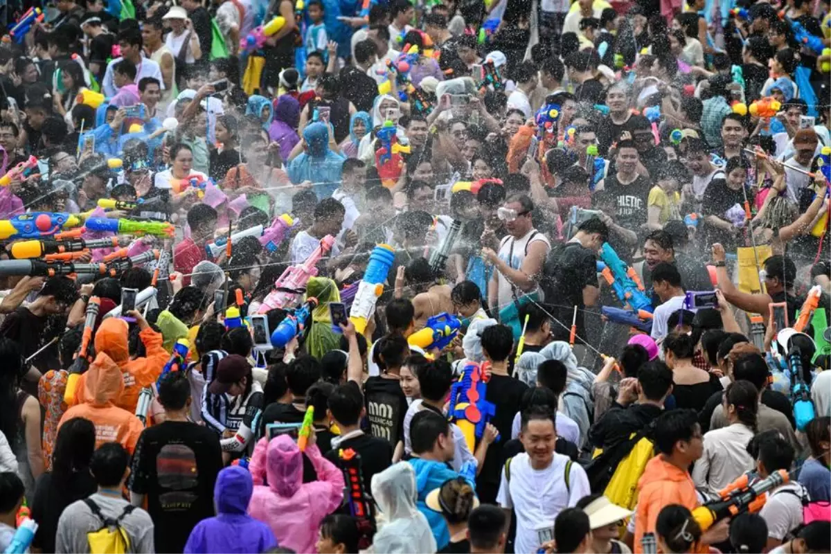 Hainan'da Qixi Festivali Su Festivaliyle Kutlandı