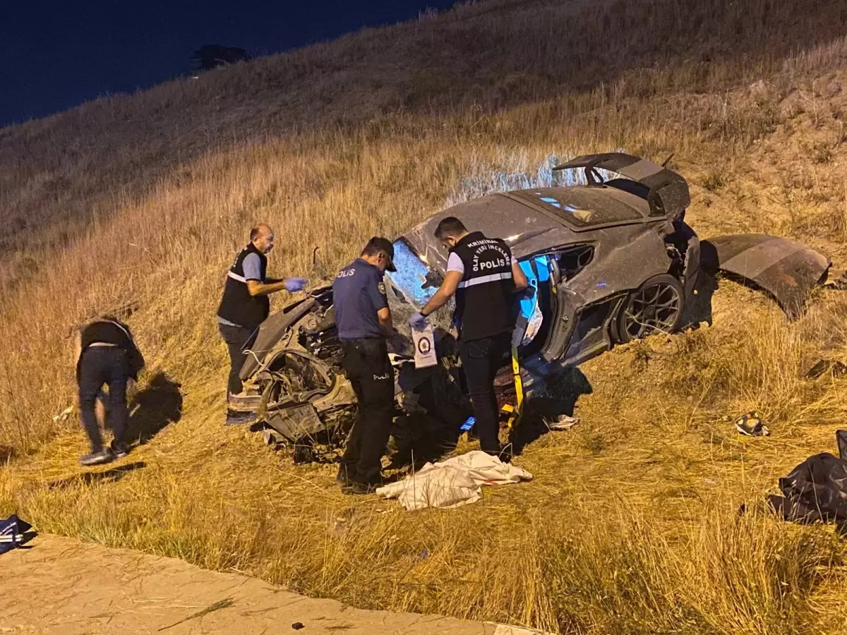 Çankaya'da Takla Atan Otomobilde 1 Kişi Hayatını Kaybetti