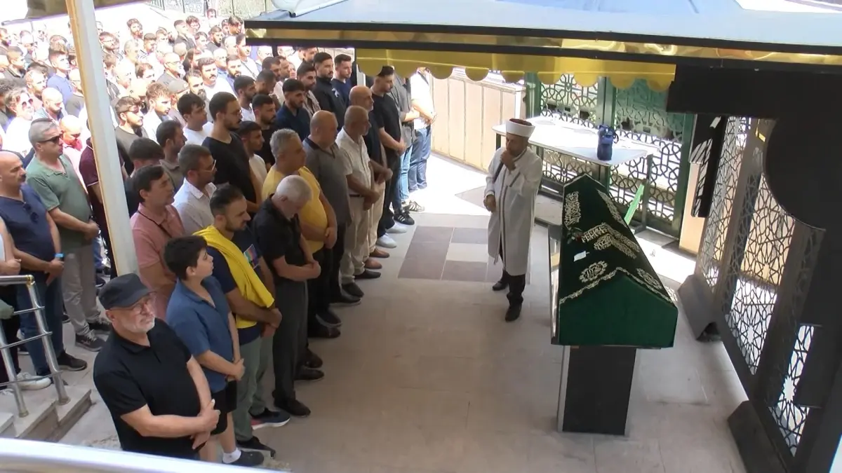 Profesyonel Bisiklet Sporcusu Metin Ekici Son Yolculuğuna Uğurlandı