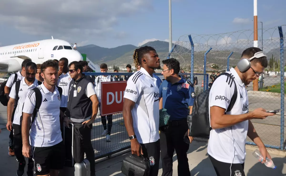 Beşiktaş, Alanyaspor Maçı İçin Antalya'ya Geldi
