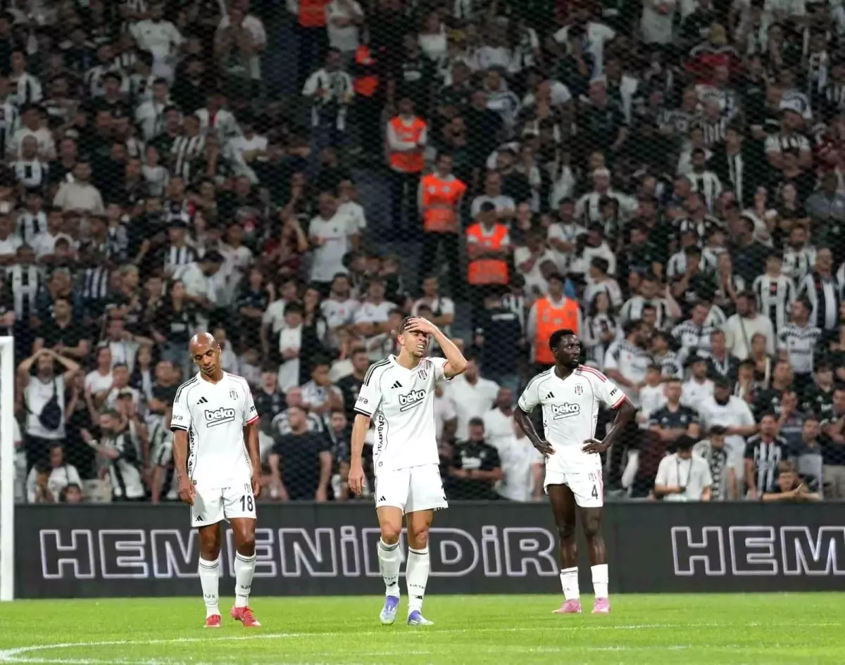 Beşiktaş'ta Gabriel Paulista'nın MR'ında Gerilme ve Ödem Tespit Edildi
