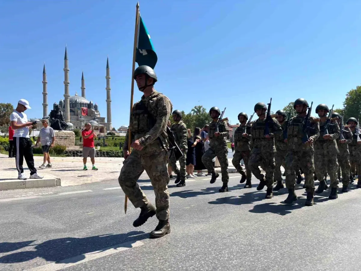Edirne'de 30 Ağustos Zafer Bayramı Coşkuyla Kutlandı