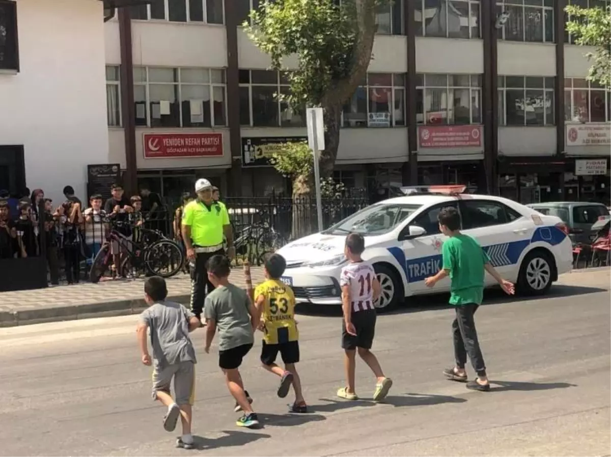 Bilecik'te Kuran Kursu Öğrencilerine Trafik Eğitimi