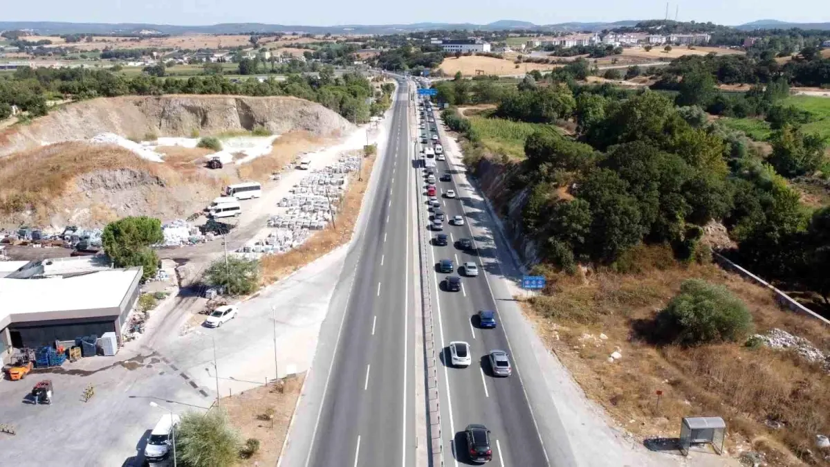 Edremit Körfezi Dönüş Trafiği Yoğunlaştı