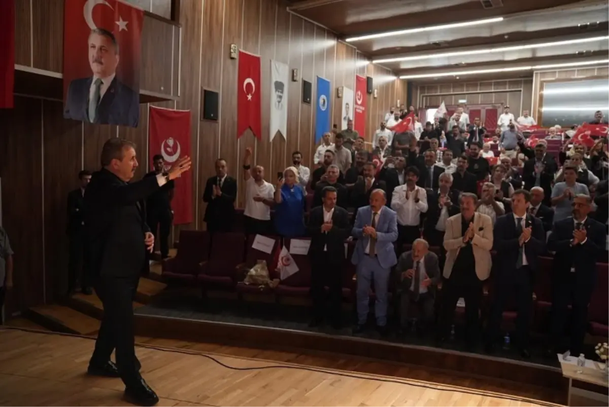 BBP Genel Başkanı Destici: 'Zaferler Ayı'nda Cenab-ı Hakk'a Hamd Ediyoruz'
