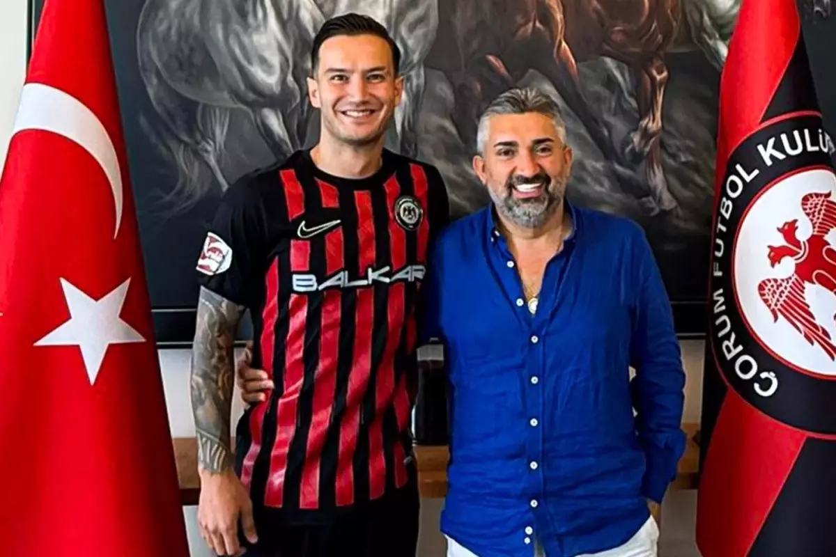 Dün Süper Lig'de maça çıkan Oğulcan Çağlayan bugün 1. Lig'e transfer oldu