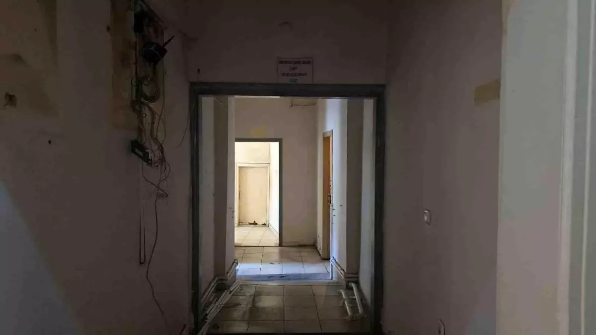Ereğli'de 90 Yıllık Sağlık Ocağı Yıkılıyor, Yeni Sağlık Merkezi Yapılacak