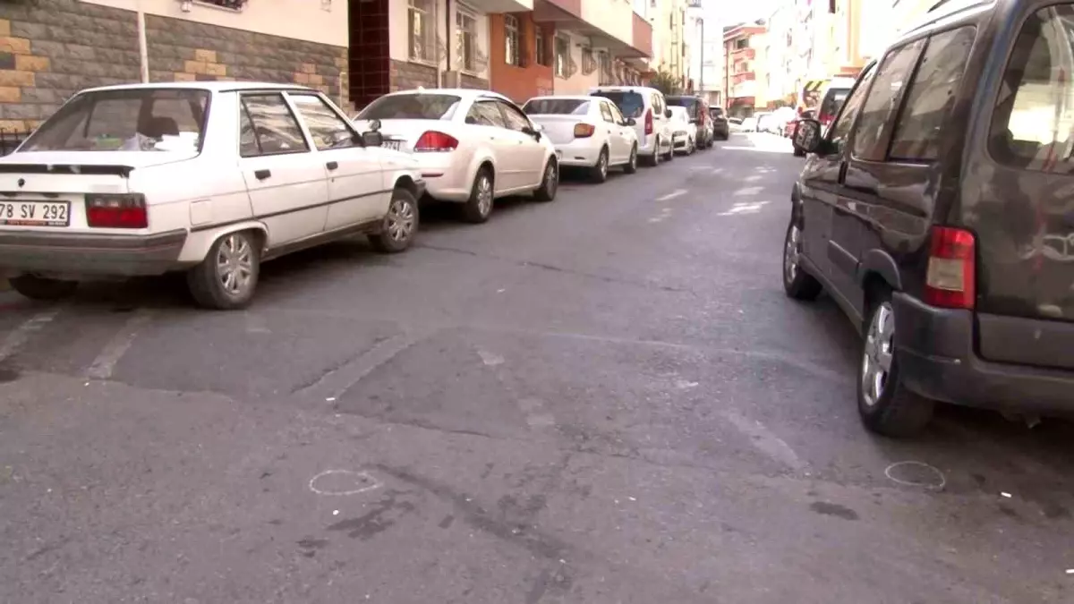 Eyüpsultan'da Silahlı Saldırı: 20 Yaşındaki Genç Hayatını Kaybetti