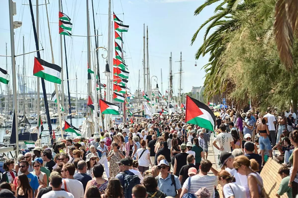 Küresel Sumud Filosu Gazze'ye Yola Çıktı