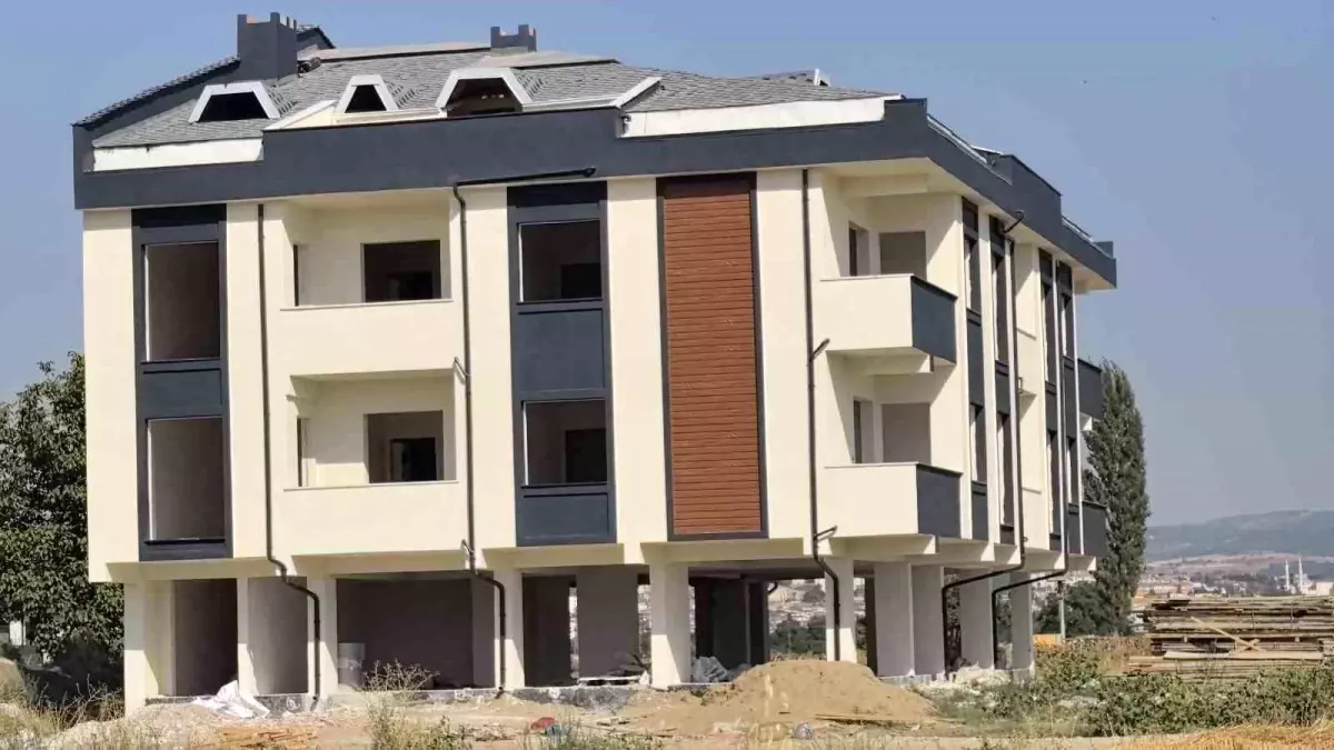 Bursa'da İnşaat İşçisi Havalandırma Boşluğuna Düştü