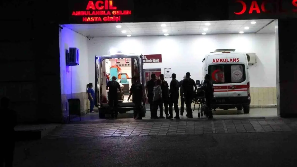 Malatya'da Husumetli Aileler Arasında Silahlı ve Bıçaklı Kavga: 3 Yaralı