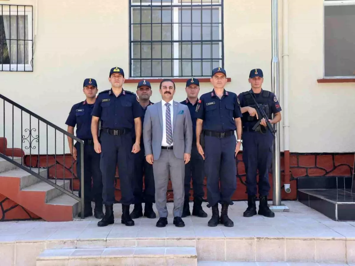 Koçarlı Kaymakamı Jandarma Karakolunu Ziyaret Etti