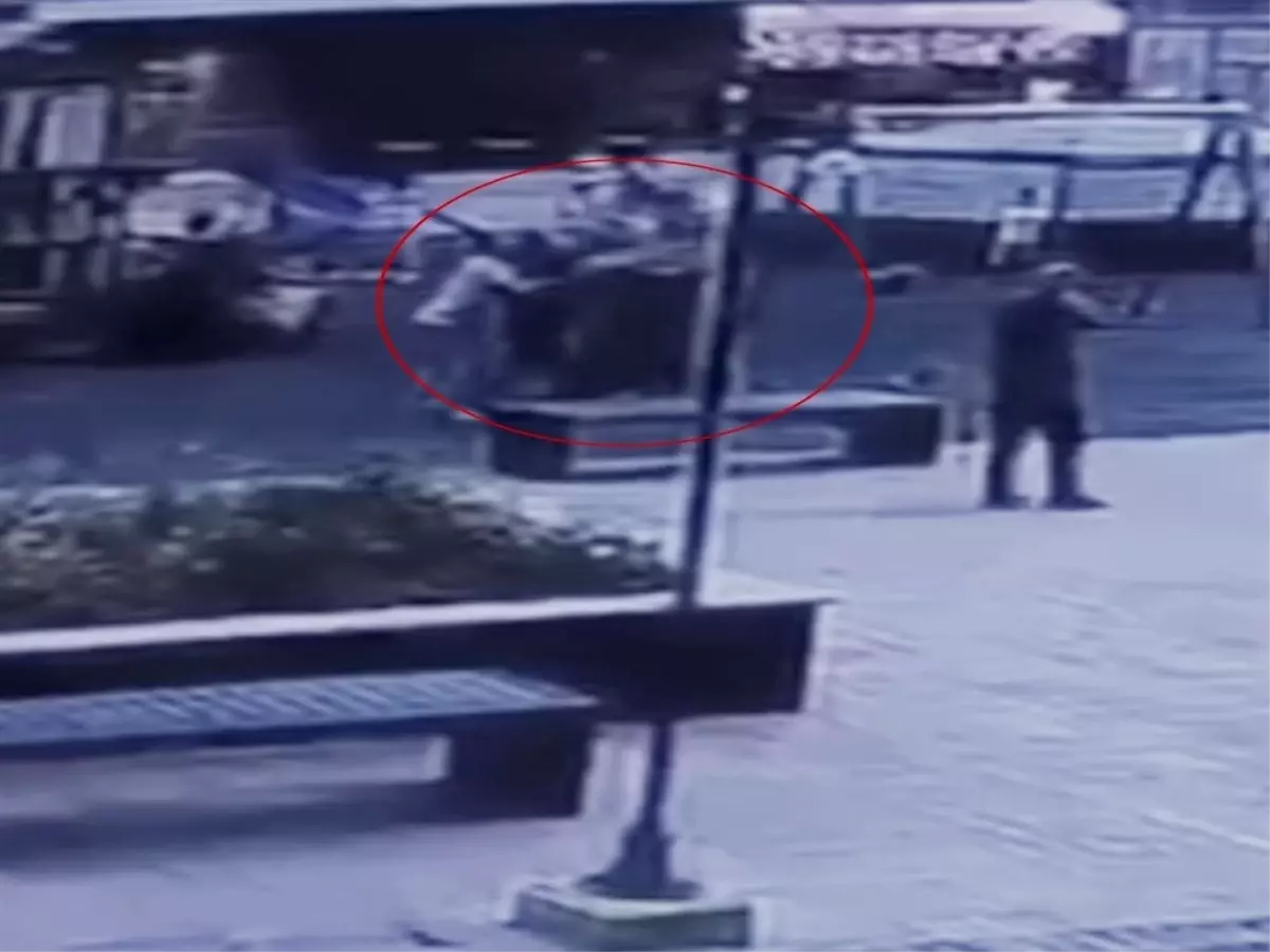 Bursa'da Parkta Çocukları Darbetten Şüpheli Ev Hapsine Alındı