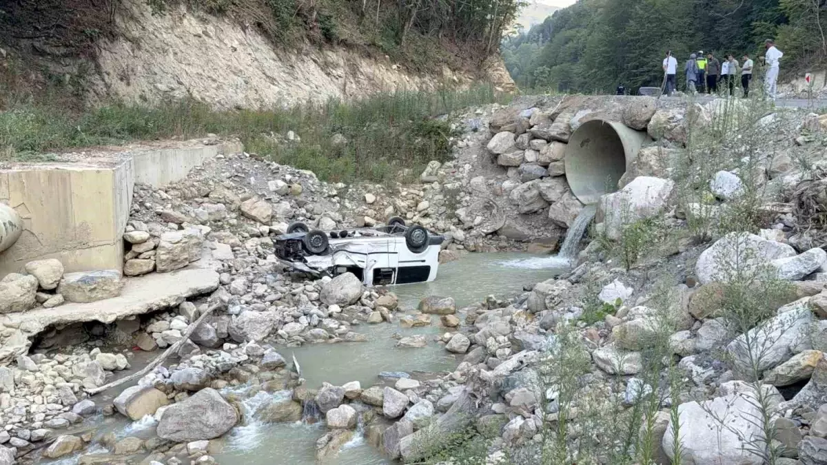 Düzce'de Piknik Dönüşü Feci Kaza: 6 Yaralı