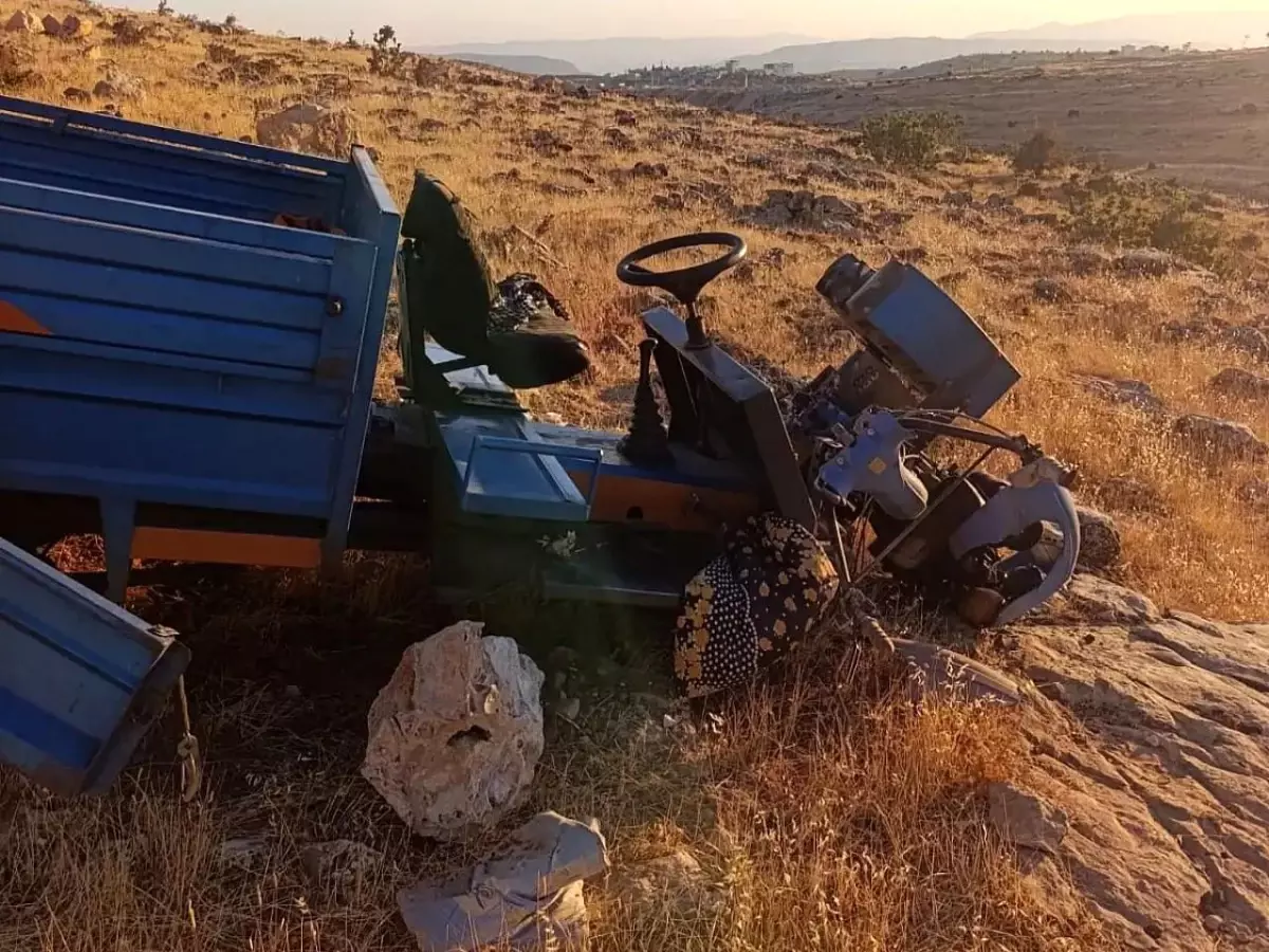Siirt'te Tarım Aracı Devrildi: 1 Yaralı