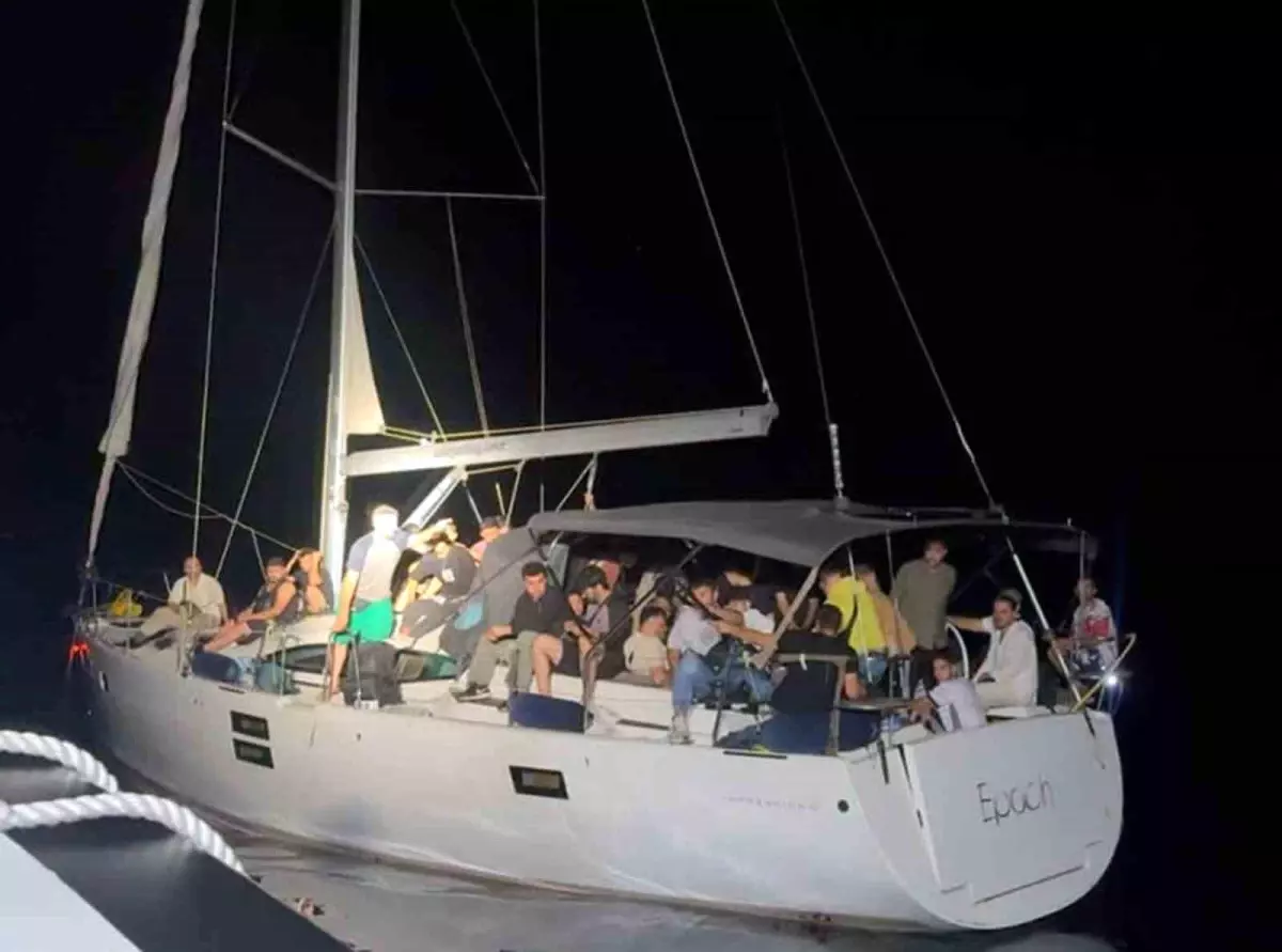 Datça Açıklarında Düzensiz Göçmenleri Kurtarma Operasyonu