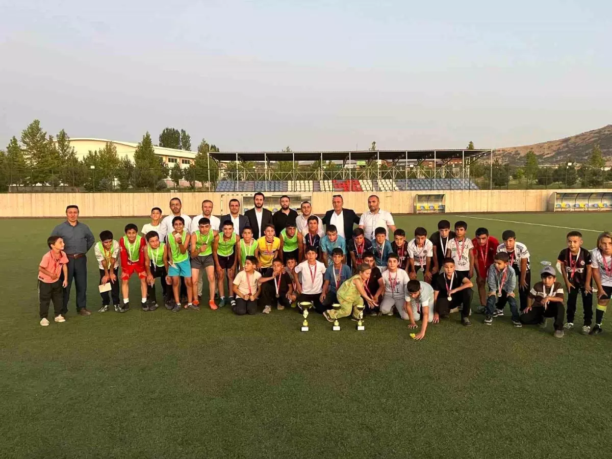 Güroymak'ta Yaz Kur'an Kursu Futbol Turnuvası Düzenlendi
