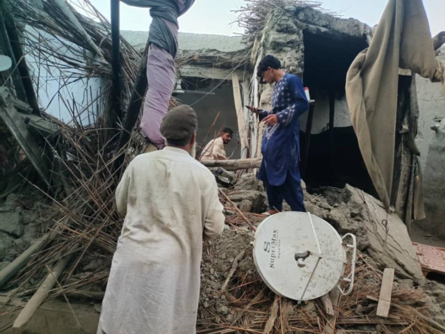 6 lik depremin vurdugu afganistan dan gelen ilk 19000992 1400 m